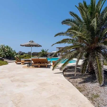 Luxury Villa *