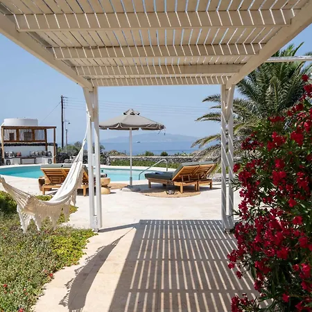 Luxury Oia (Santorini)